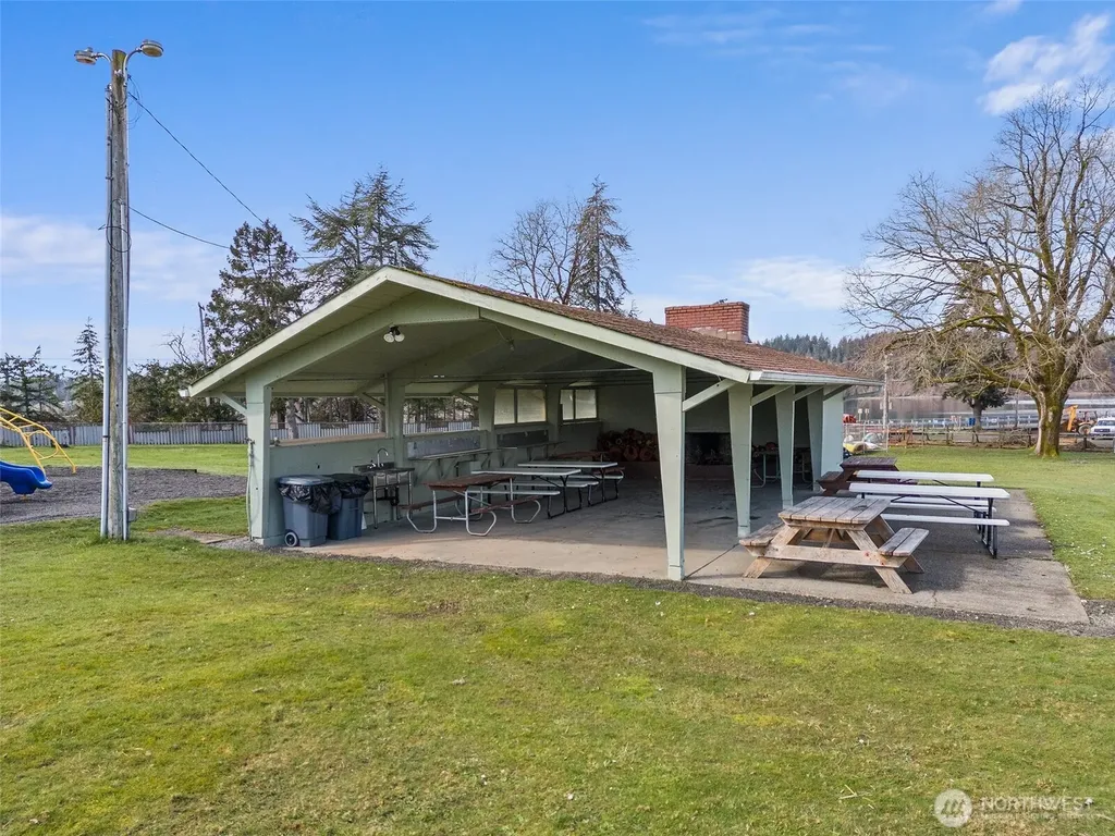 9821 Mariner Drive NW Olympia WA 98502