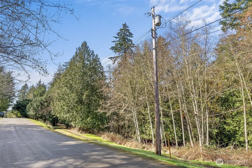 9821 Mariner Drive NW Olympia WA 98502