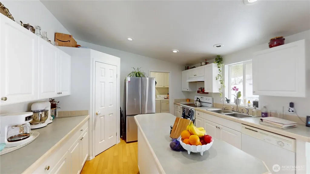 722 Aeneas Valley Road Tonasket WA 98855