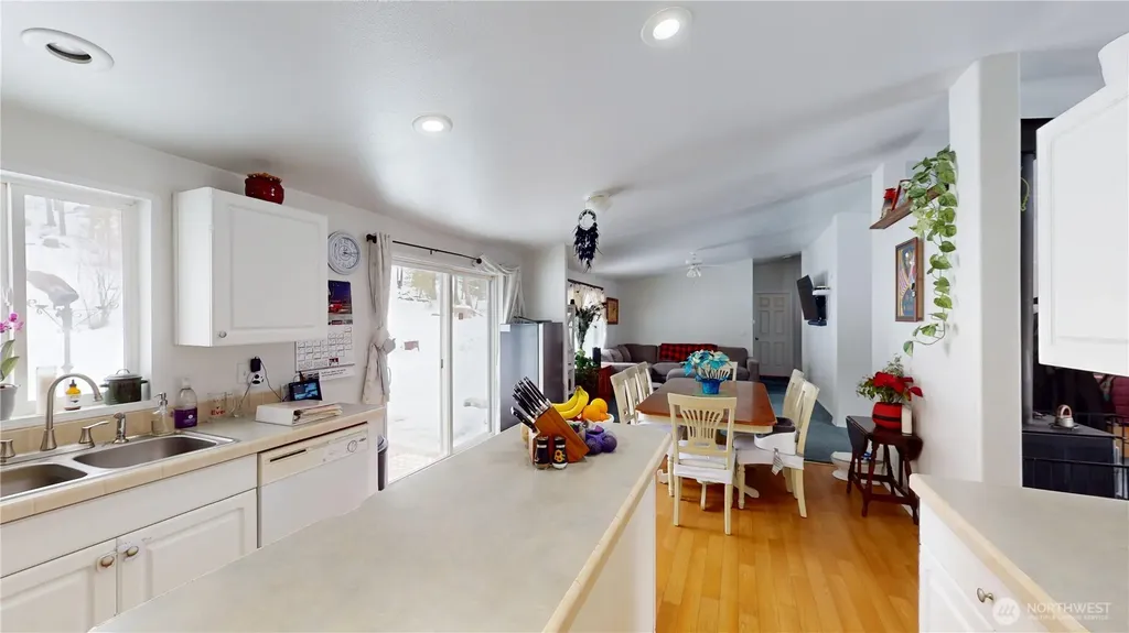 722 Aeneas Valley Road Tonasket WA 98855