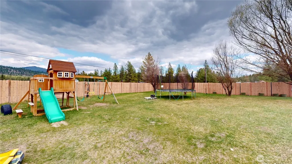 722 Aeneas Valley Road Tonasket WA 98855