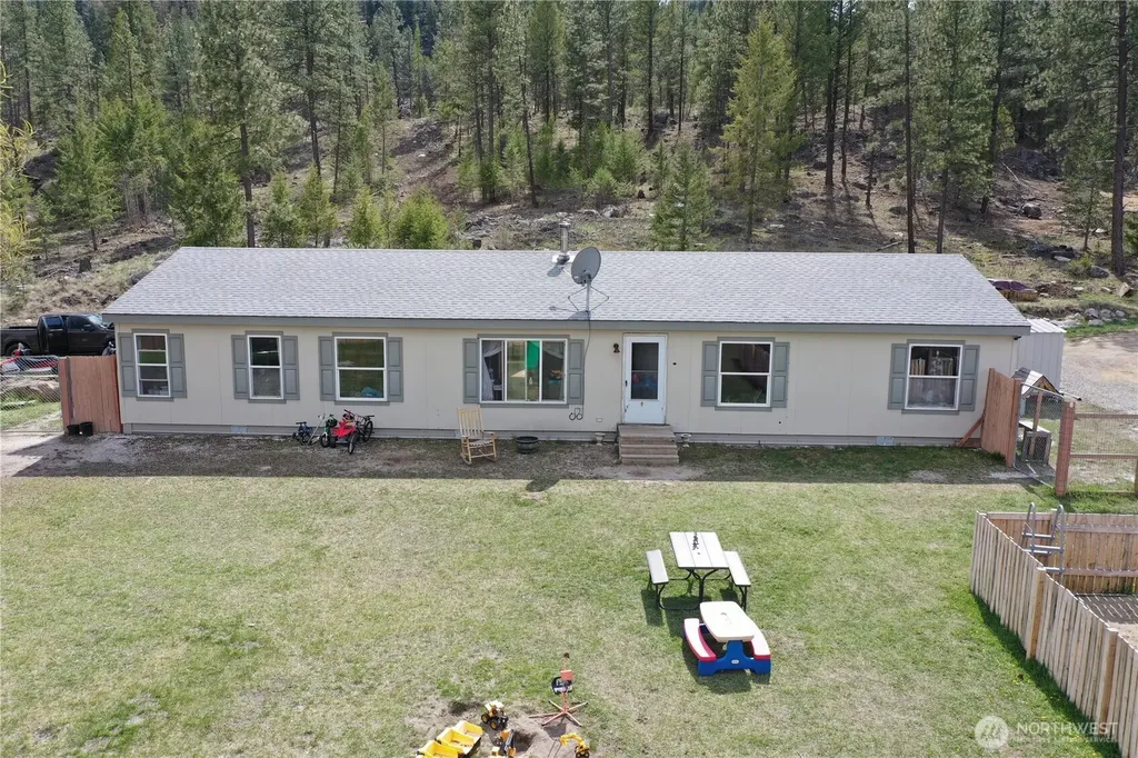 722 Aeneas Valley Road Tonasket WA 98855