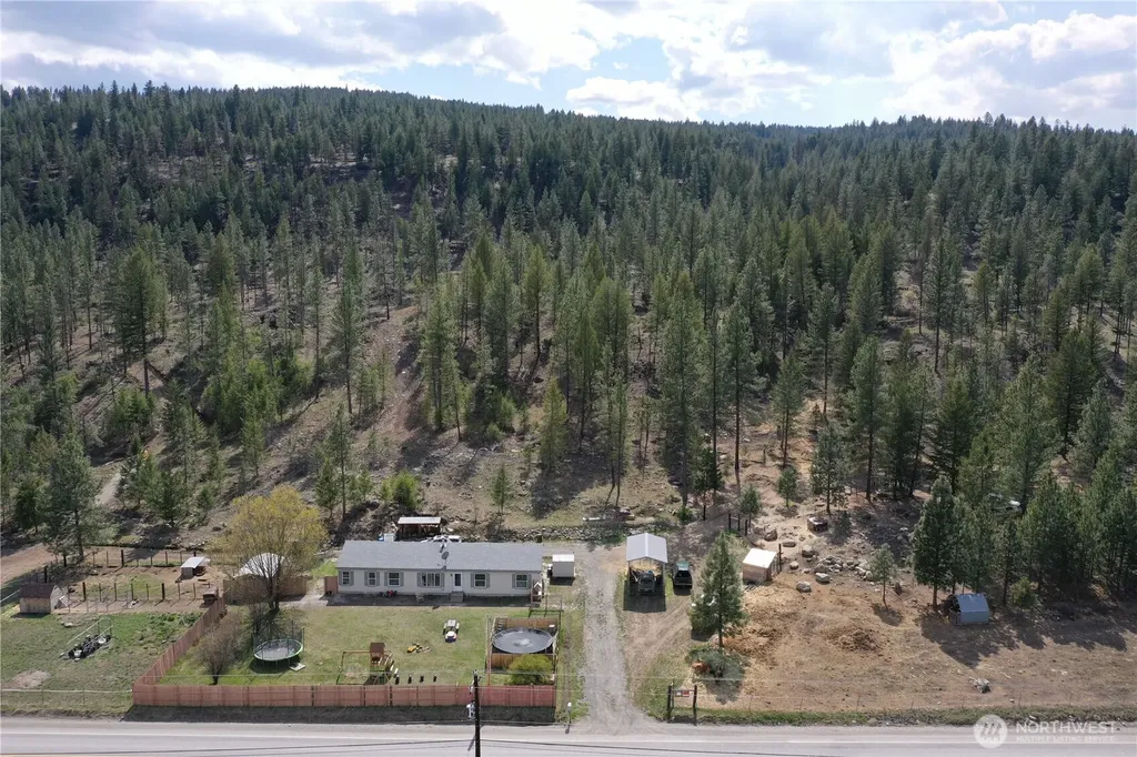 722 Aeneas Valley Road Tonasket WA 98855