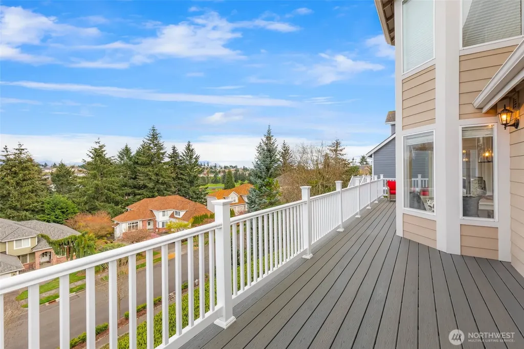 4320 Country Club Drive NE Tacoma WA 98422