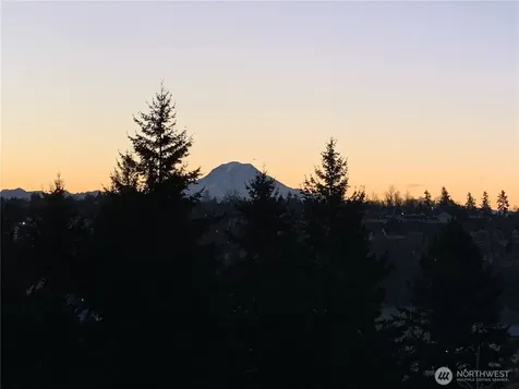 4320 Country Club Drive NE Tacoma WA 98422
