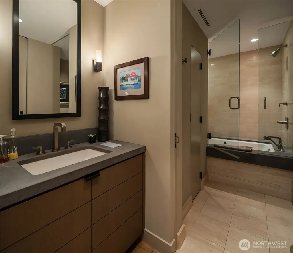 2125 1st Avenue Seattle WA 98121
