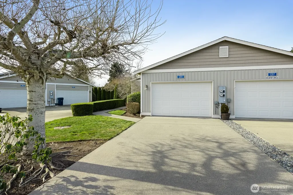 1205 Decatur Circle Burlington WA 98233
