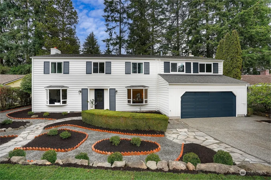 32520 30th Avenue SW Federal Way WA 98023