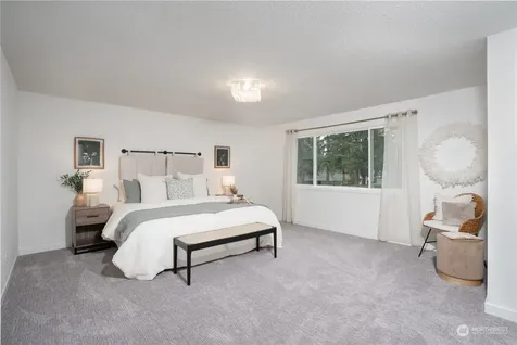 32520 30th Avenue SW Federal Way WA 98023