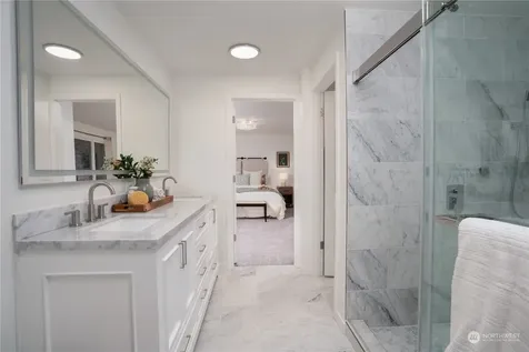 32520 30th Avenue SW Federal Way WA 98023