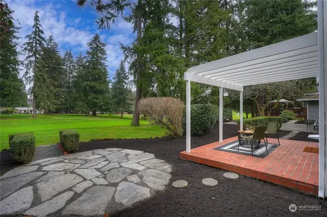 32520 30th Avenue SW Federal Way WA 98023