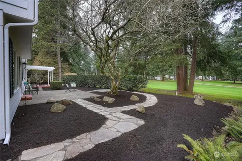 32520 30th Avenue SW Federal Way WA 98023
