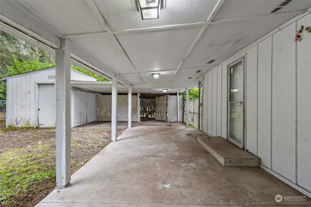 12624 Glenwood Avenue SW Lakewood WA 98499