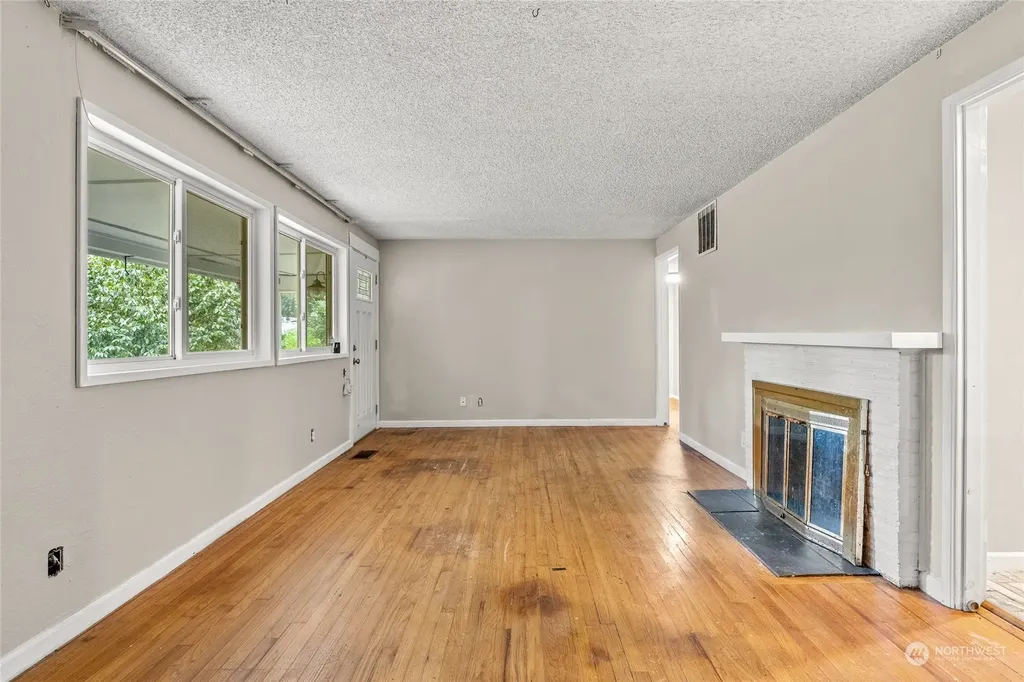 12624 Glenwood Avenue SW Lakewood WA 98499