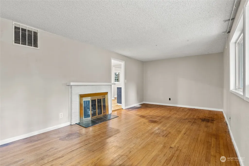 12624 Glenwood Avenue SW Lakewood WA 98499