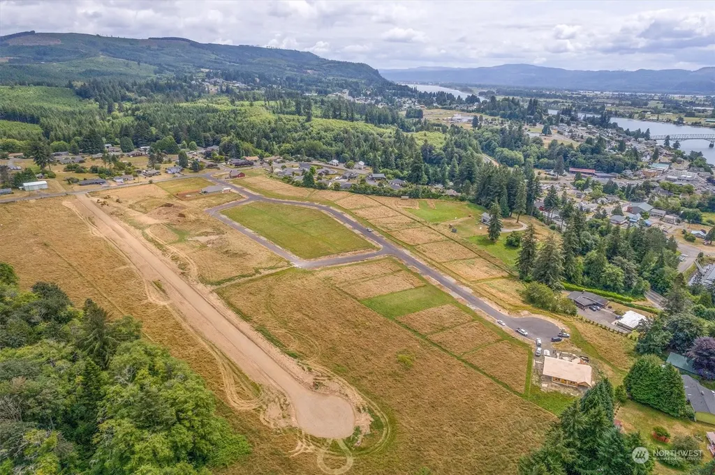 9 Sunnyfield Drive Cathlamet WA 98612