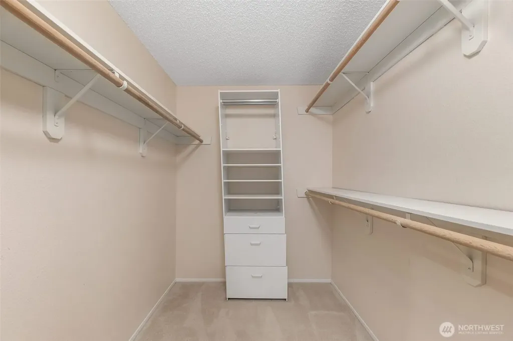 908 East Bay Drive NE Olympia WA 98506