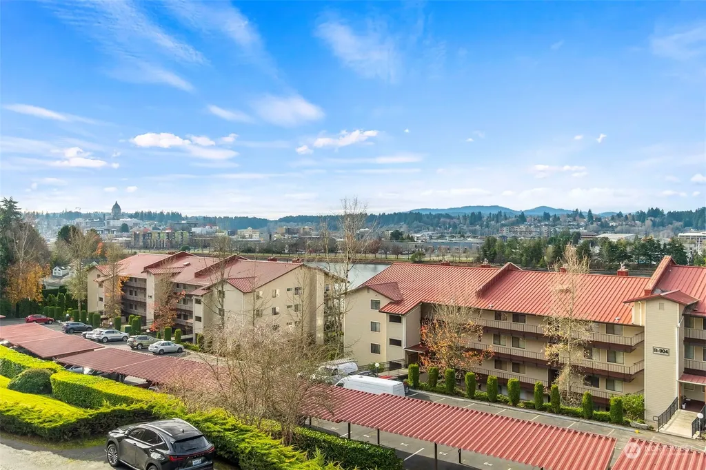 908 East Bay Drive NE Olympia WA 98506