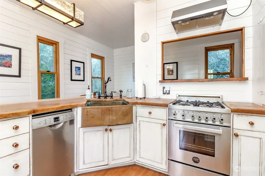 3016 N 34th Street Tacoma WA 98407