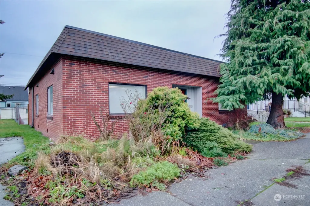 1321 S 2nd Street Mount Vernon WA 98273