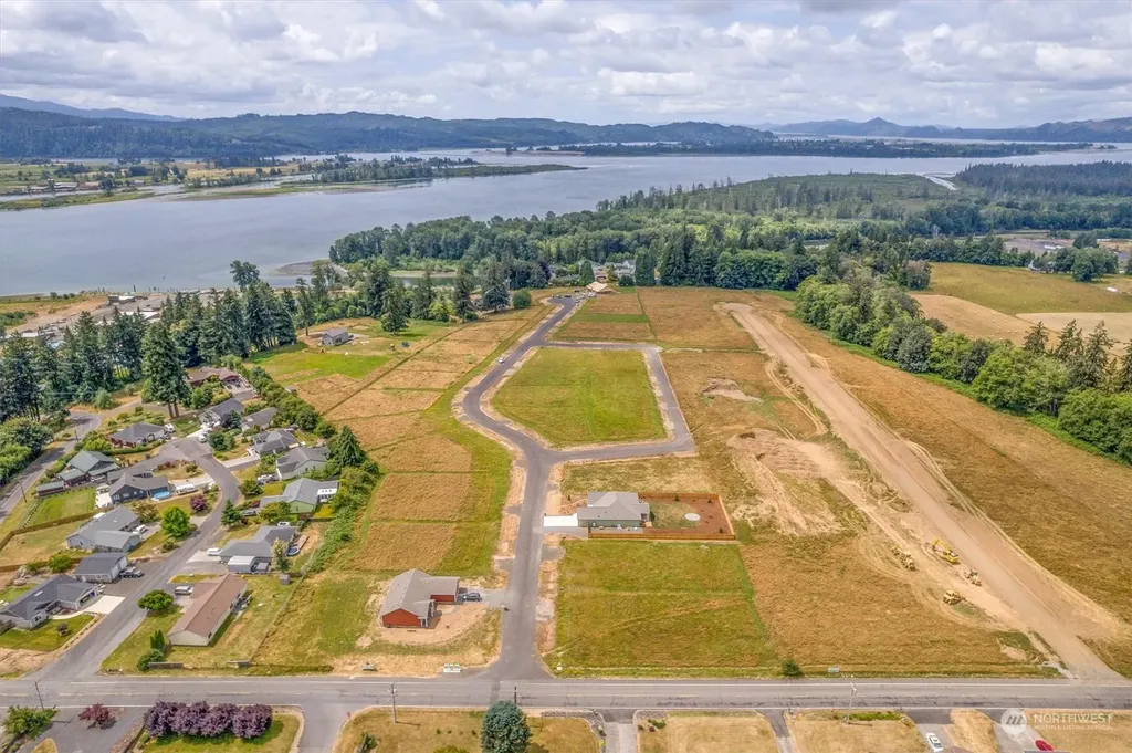 21 Sunnyfield Drive Cathlamet WA 98612