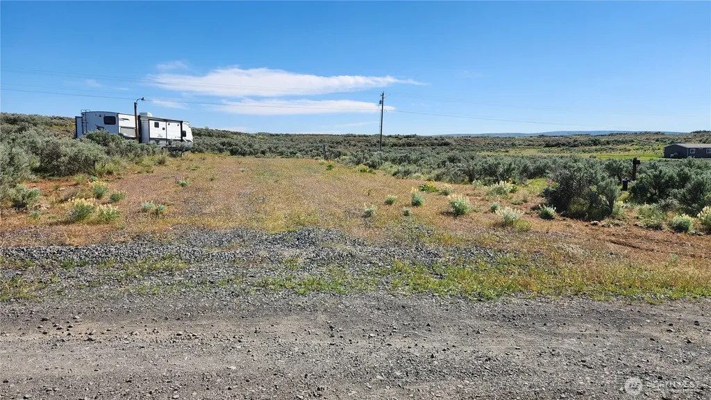 565 Snaffle (Lots 10, 6 & 7) Court Ephrata WA 98823