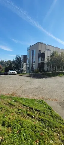 2602 E Thomas Street Seattle WA 98112