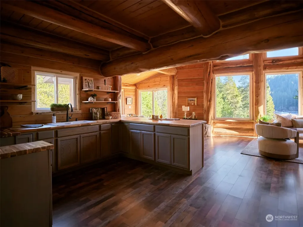 192 Sasquatch Way Cougar WA 98616