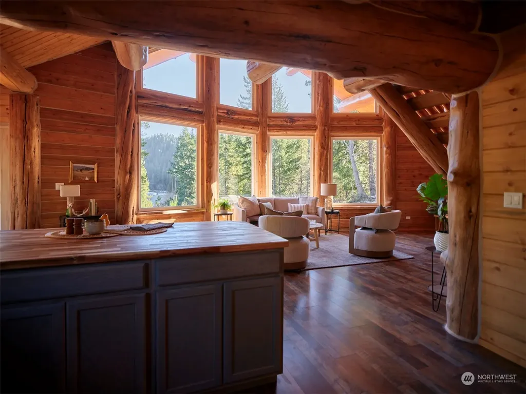 192 Sasquatch Way Cougar WA 98616