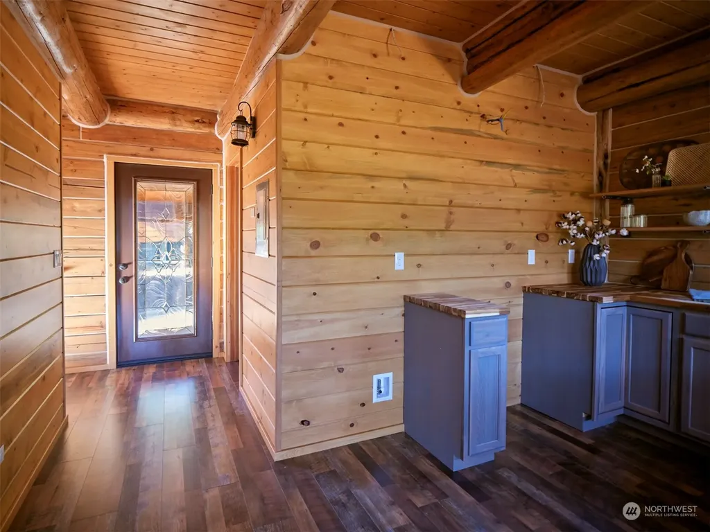 192 Sasquatch Way Cougar WA 98616