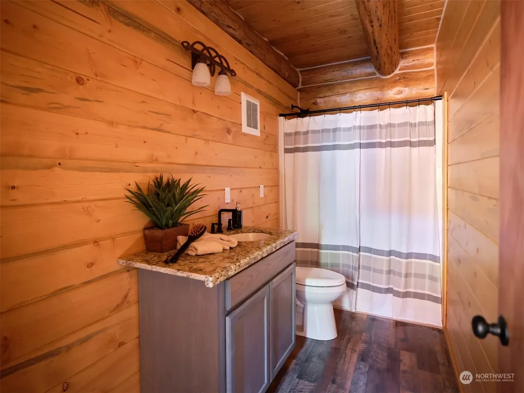 192 Sasquatch Way Cougar WA 98616