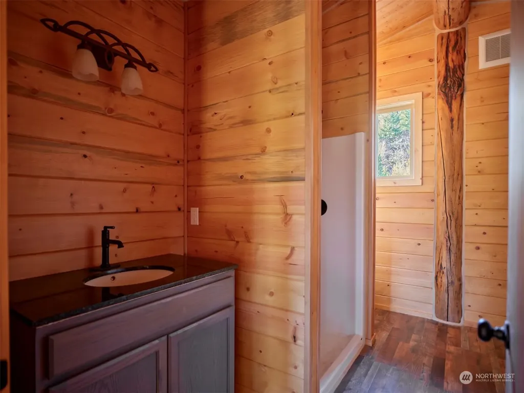 192 Sasquatch Way Cougar WA 98616