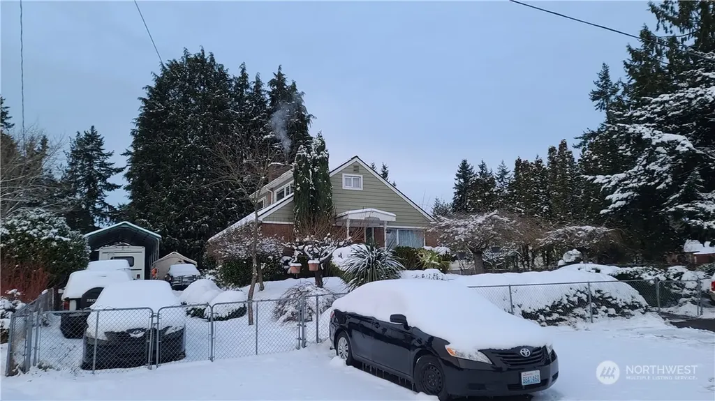 522 NE 127th Street Seattle WA 98125