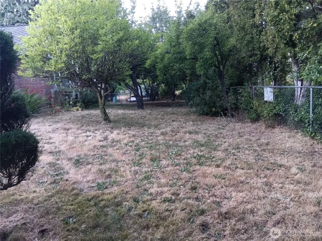 522 NE 127th Street Seattle WA 98125