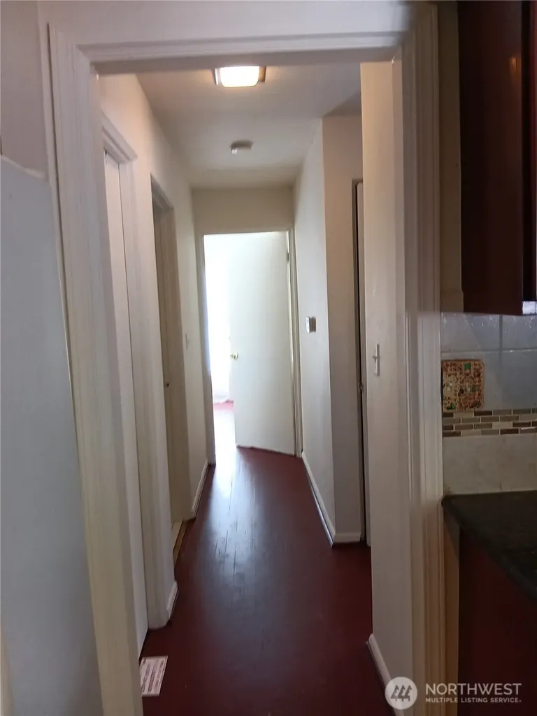 522 NE 127th Street Seattle WA 98125