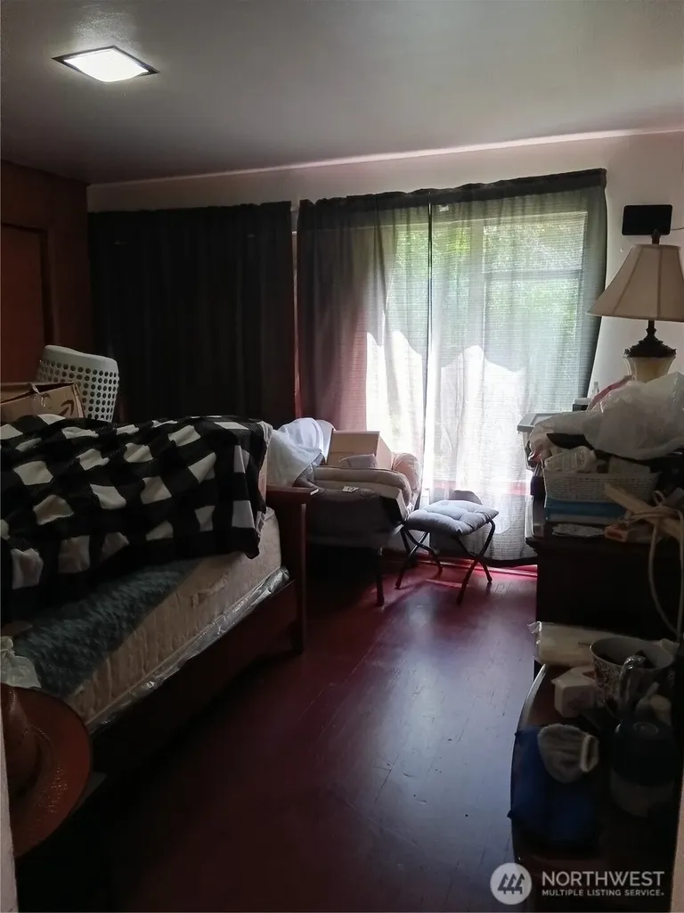 522 NE 127th Street Seattle WA 98125