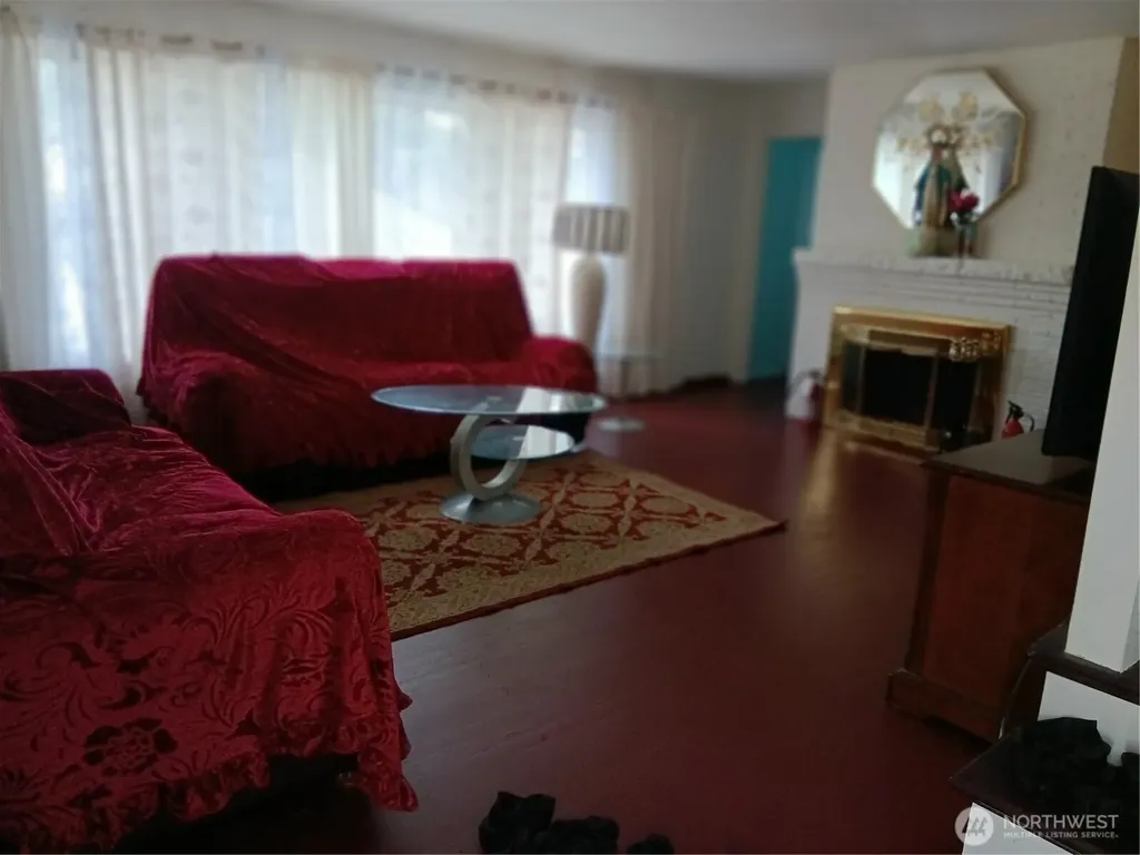522 NE 127th Street Seattle WA 98125