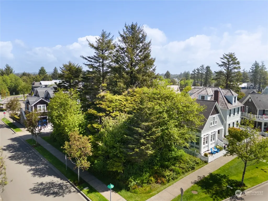71 Campfire Lane Pacific Beach WA 98571