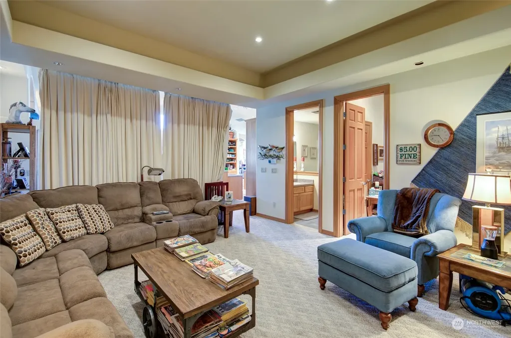 857 Pt. Brown Avenue NW Ocean Shores WA 98569