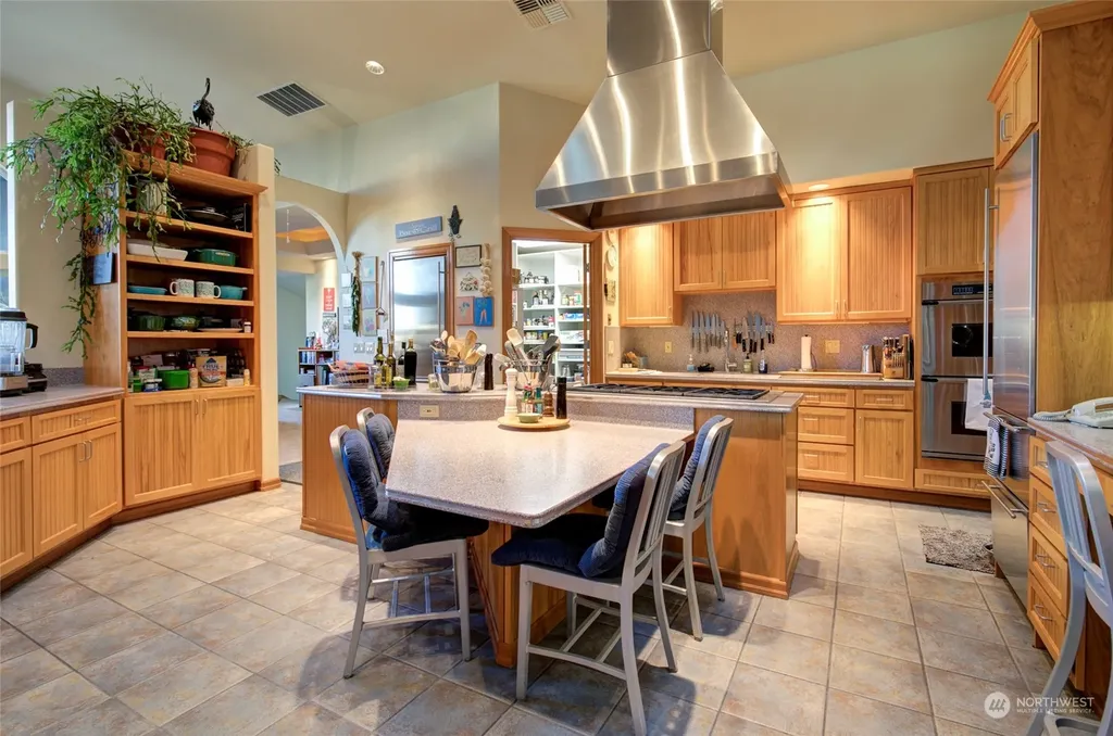 857 Pt. Brown Avenue NW Ocean Shores WA 98569