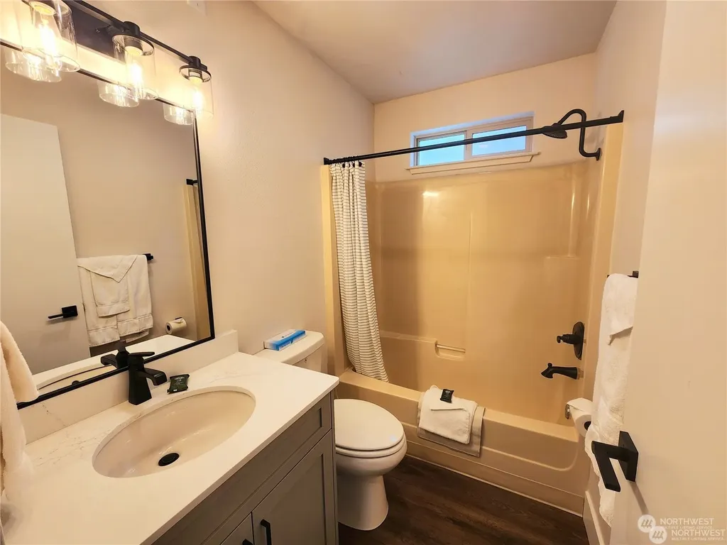 1 Lodge 622-c Manson WA 98831