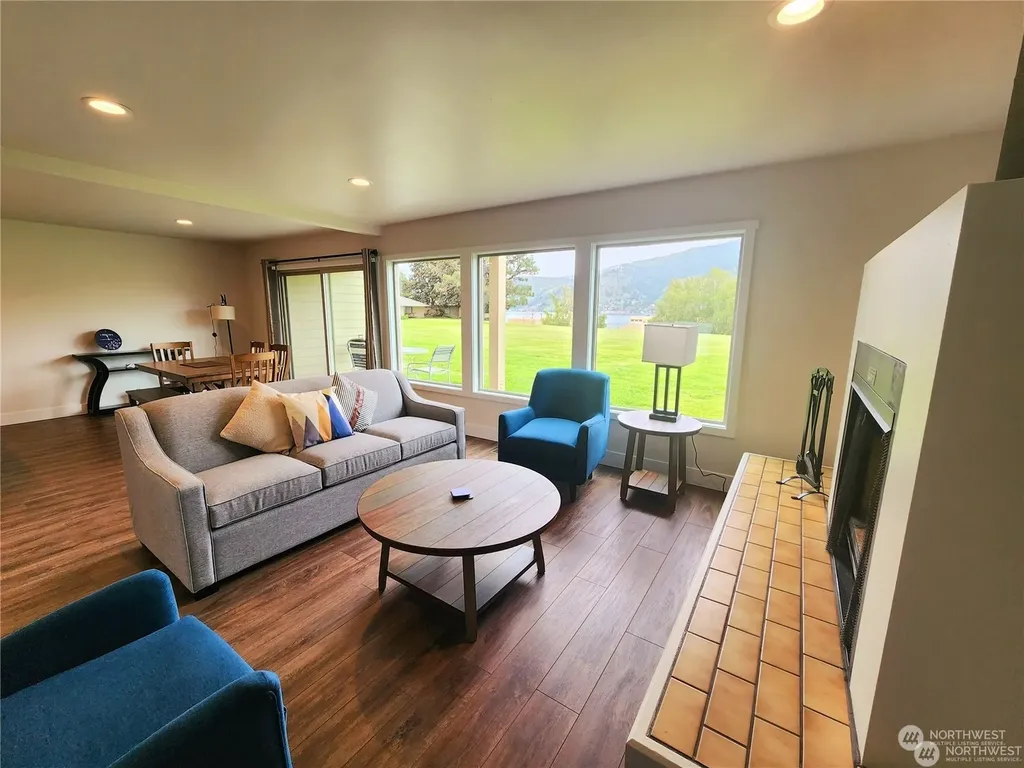 1 Lodge 622-c Manson WA 98831