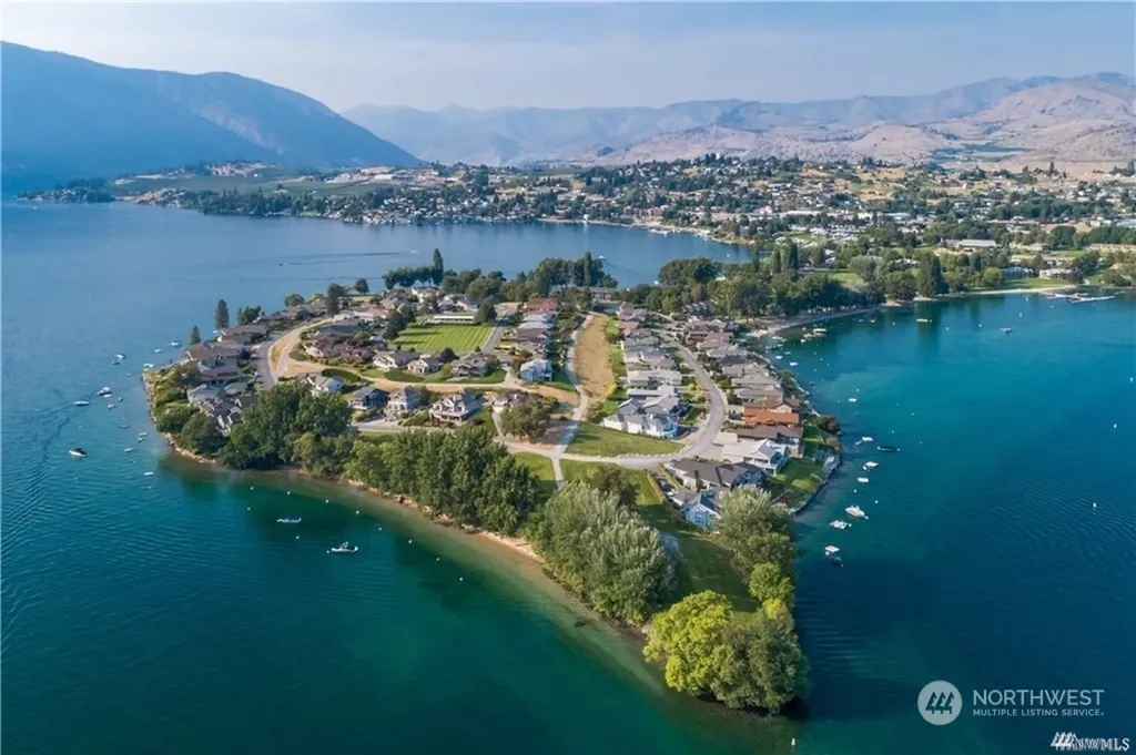 1 Lodge 622-c Manson WA 98831