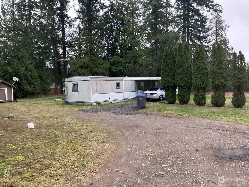 1566 SW Old Clifton Road Port Orchard WA 98367