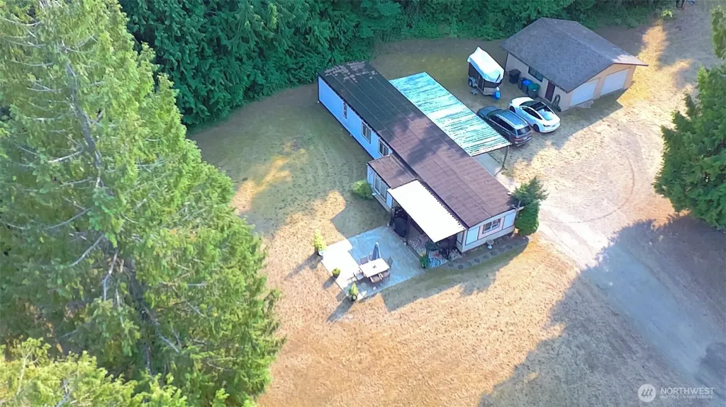 1566 SW Old Clifton Road Port Orchard WA 98367