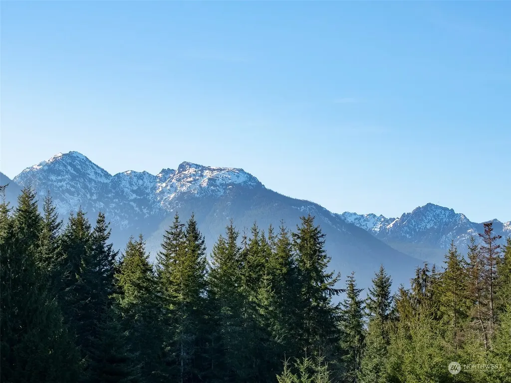 42 S Windflower Lane Port Angeles WA 98362
