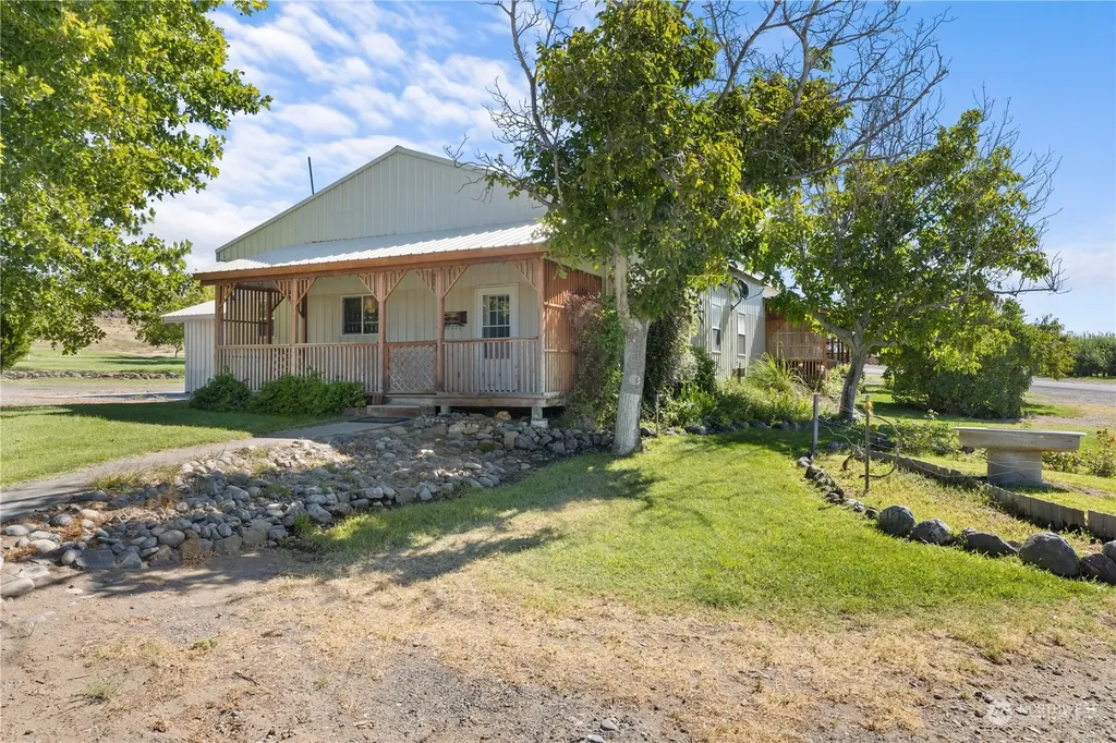 19946 E Desert Aire Dr SW Mattawa WA 99349
