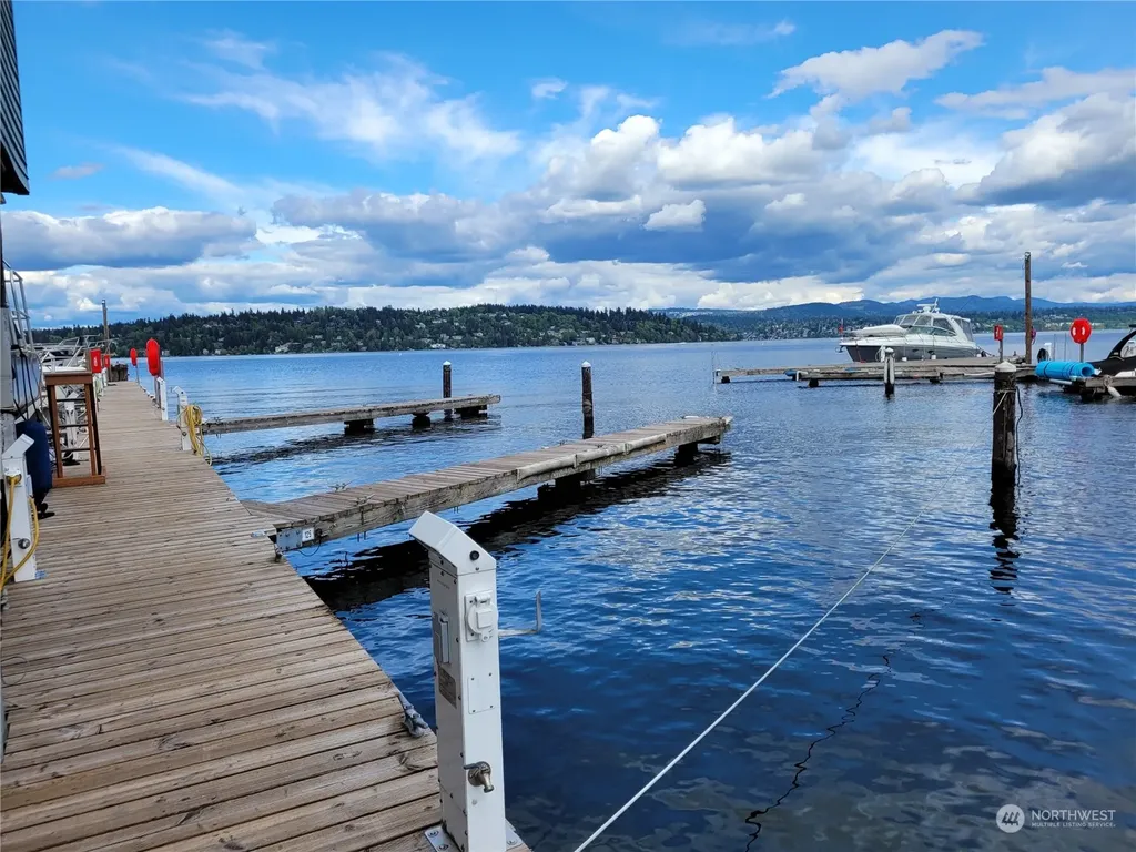 9050 Seward Park Avenue S Seattle WA 98118