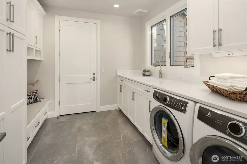 7254 N Mercer Way Mercer Island WA 98040