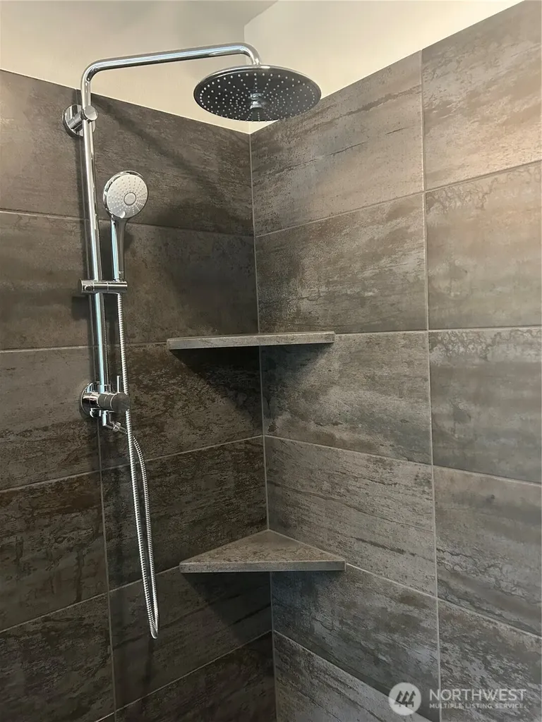25624 169th Place SE Covington WA 98042